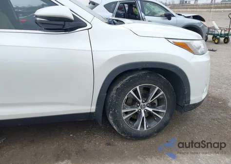 2019 Toyota Highlander Le Plus from USA, damaged, VIN 5TDZZRFH2KS306390